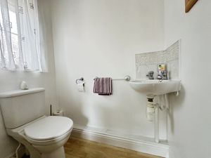 Downstairs wc- click for photo gallery